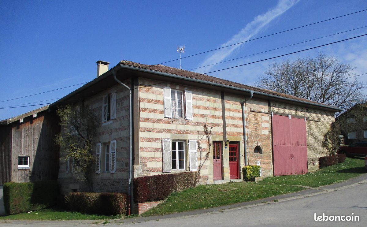 Maison 5 pièces 144 m² · à Lançon · 144 m² · 79 000 €