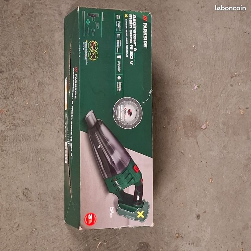 Aspirateur à main sans fil (image 1)