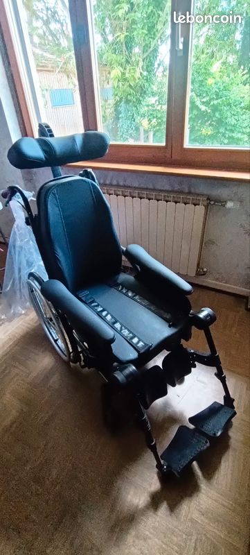 Fauteuil roulant (image 2)