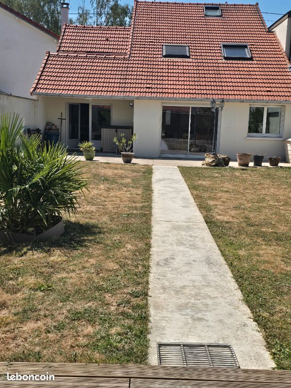Maison 6 pièces 197 m² · à Pontault-Combault · 197 m² · 375 000 €