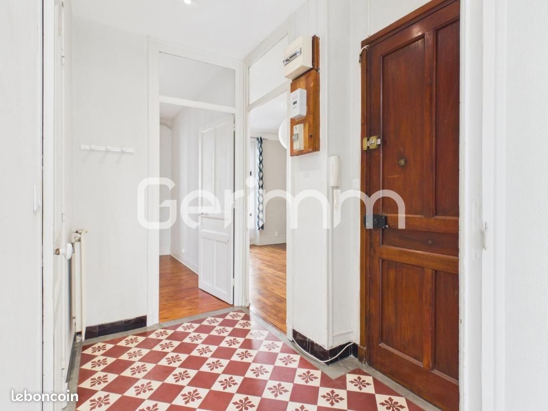 Appartement 2 pièces 52 m² · à Grenoble · 52 m² · 147 000 €