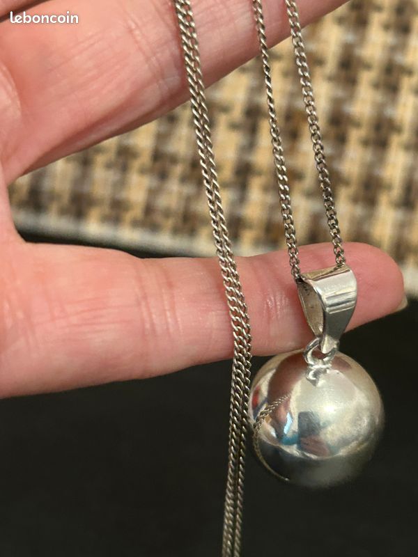 Collier Vintage Argenté Avec Pendentif Buste De Bretonne - Bijou Rare Réf. 5310