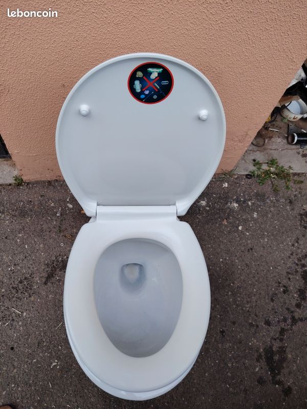 WC SFA Sanibroyeur et broyeur Cuvette Broyeur SANICOMPACT PRO