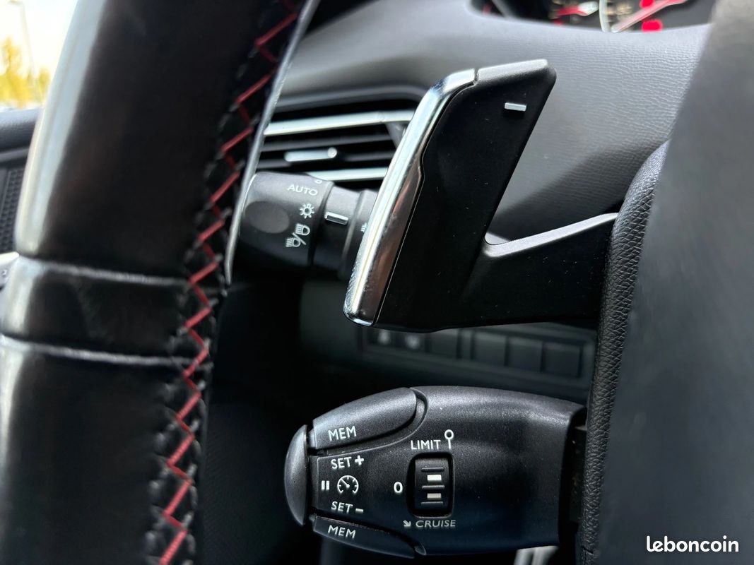 PEUGEOT 308 SW GT-LINE 130ch / Distribution à jour / Sieges Massants/Chauffants / Denon Audio / Toit Panoramique... (image 11)