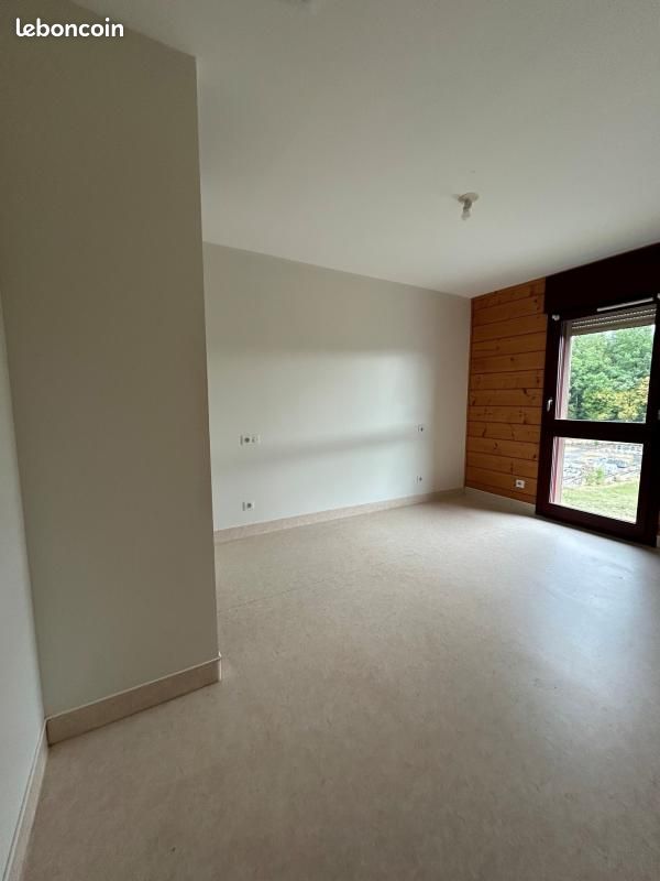 Maison 2 pièces 52 m² · à Saint-Hilaire-Peyroux · 52 m² · 422 €/mois