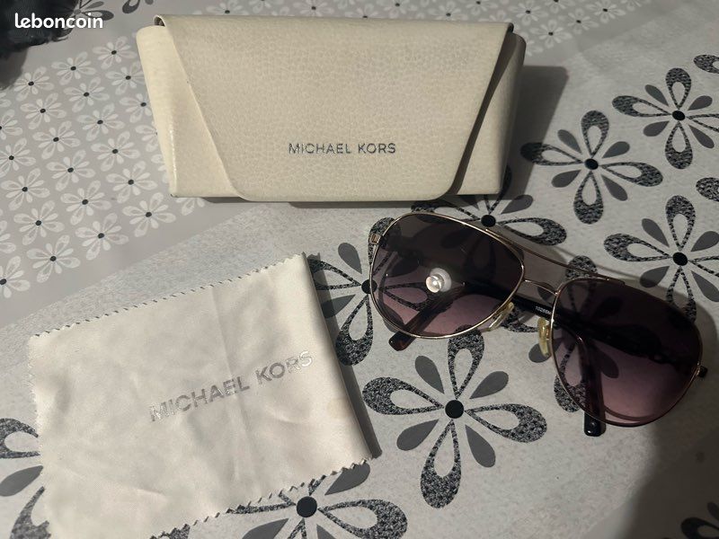 Lunettes de soleil Michael Kors (image 1)