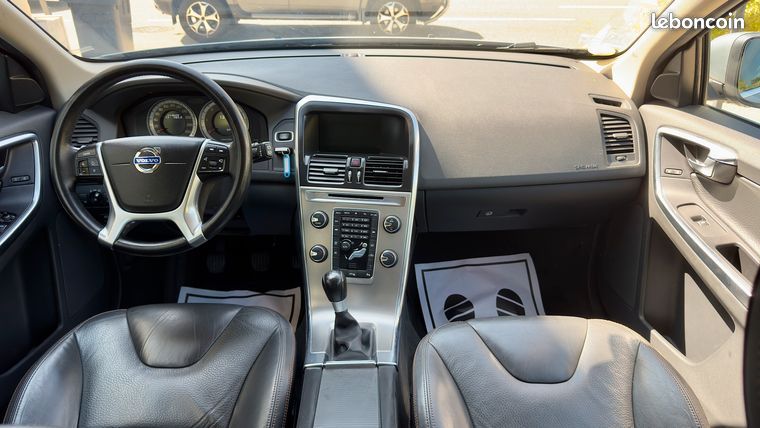 PAYEZ EN 3,4 OU 10 FOIS * VOLVO XC60 2.0 DIESEL 5 CYLINDRES 163ch Start&Stop Summum * Toutes options * GARANTIE 12 MOIS (image 4)
