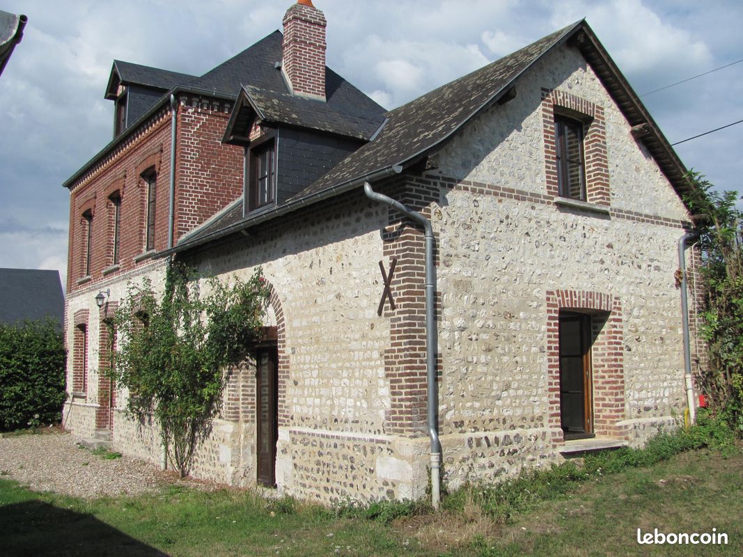 Maison 6 pièces 126 m² · à Saint-Martin-de-Boscherville · 126 m² · 1 395 €/mois