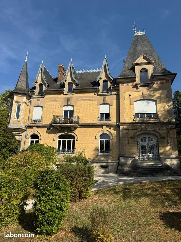 Appartement 4 pièces 115 m² · à Lons-le-Saunier · 115 m² · 995 €/mois