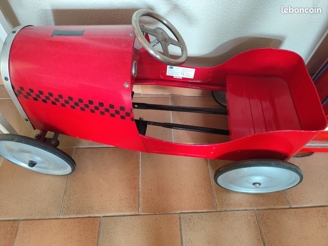 Voiture a pédales vintage (image 4)