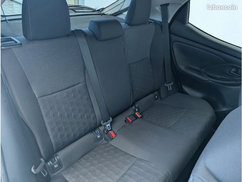 Toyota Yaris Hybride 116h Design MY25 (image 10)