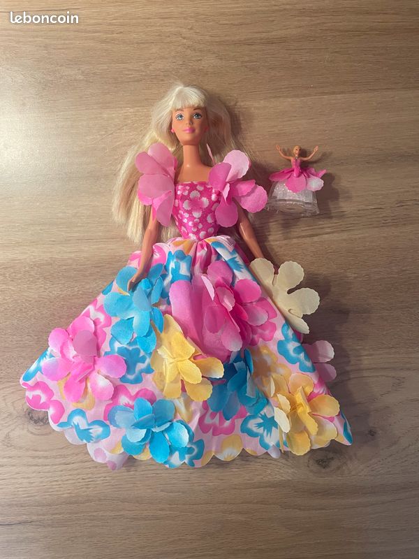 Barbie reine des fleurs (image 1)