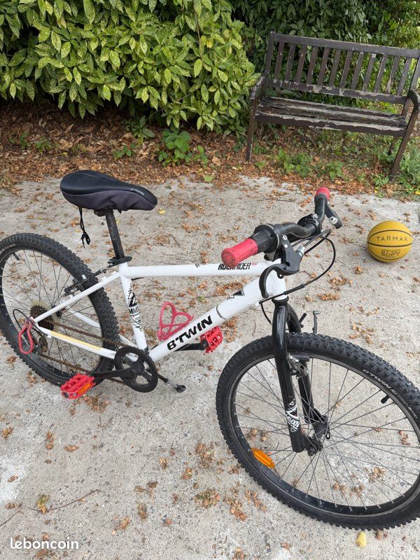 Le B'Twin Rockrider 300 (image 2)