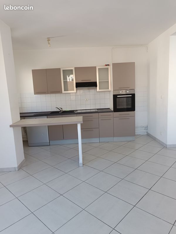 Appartement 2 pièces 69 m² · à Romans-sur-Isère · 69 m² · 680 €