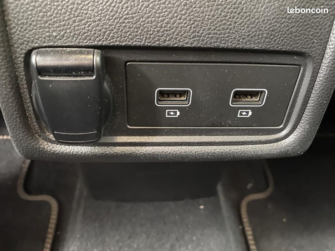 RENAULT CAPTUR 1.6 E-Tech Hybride - 145 - BVA multi-modes 2021 II Initiale Paris (image 17)