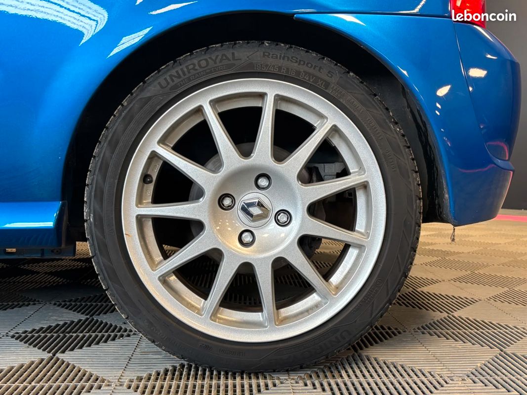 RENAULT CLIO 2.0i 16V Sport Jean Ragnotti (image 9)