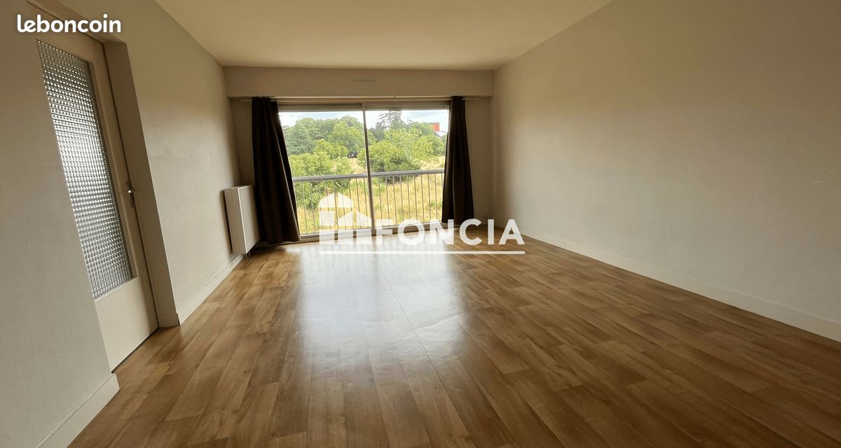 Appartement 1 pièce 39 m² · à Laval · 39 m² · 420 €/mois