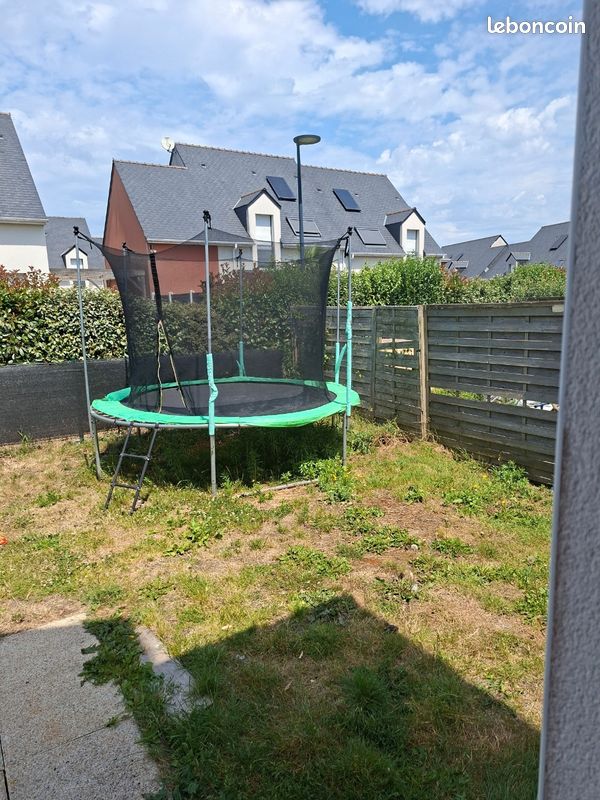 Trampoline (image 2)