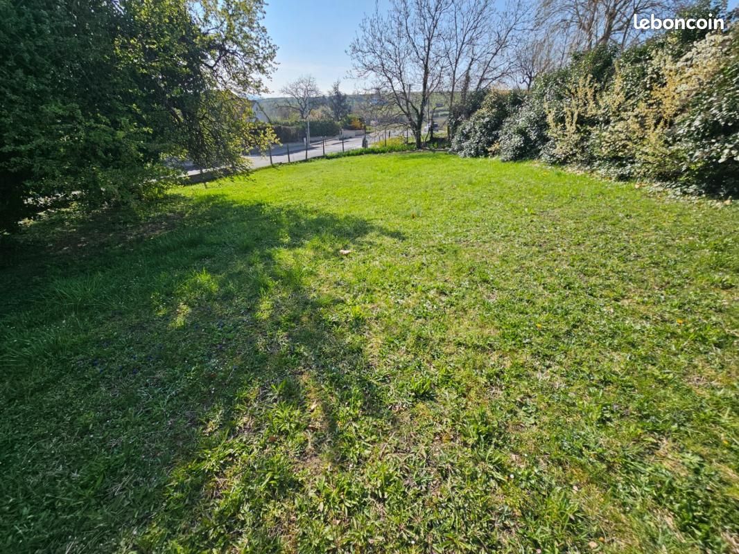 Terrain 850 m² Perignat Les Sarlieve · à Pérignat-lès-Sarliève · 159 000 €