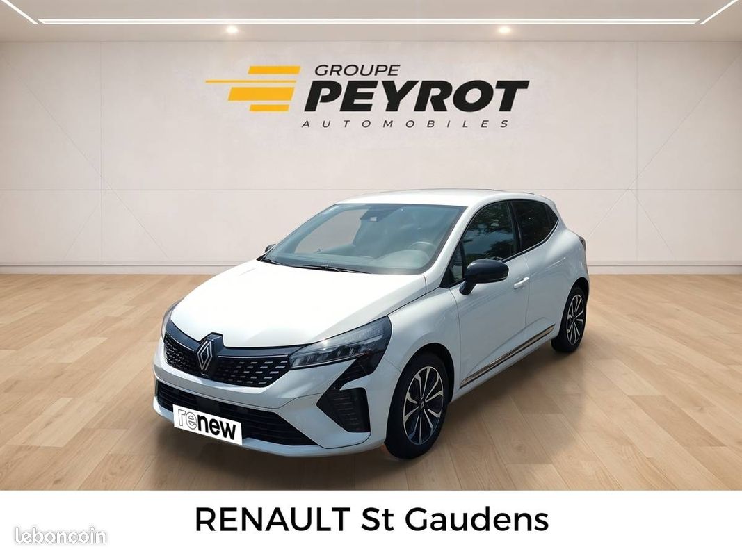 RENAULT Clio TCe 90 Techno (image 1)