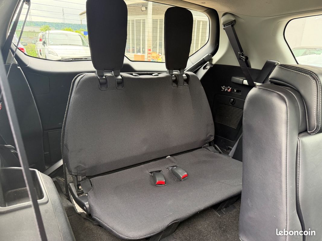 Peugeot 4007 2.2 HDI 156 FÉLINE * CUIR * GPS 7 PLACES (image 8)