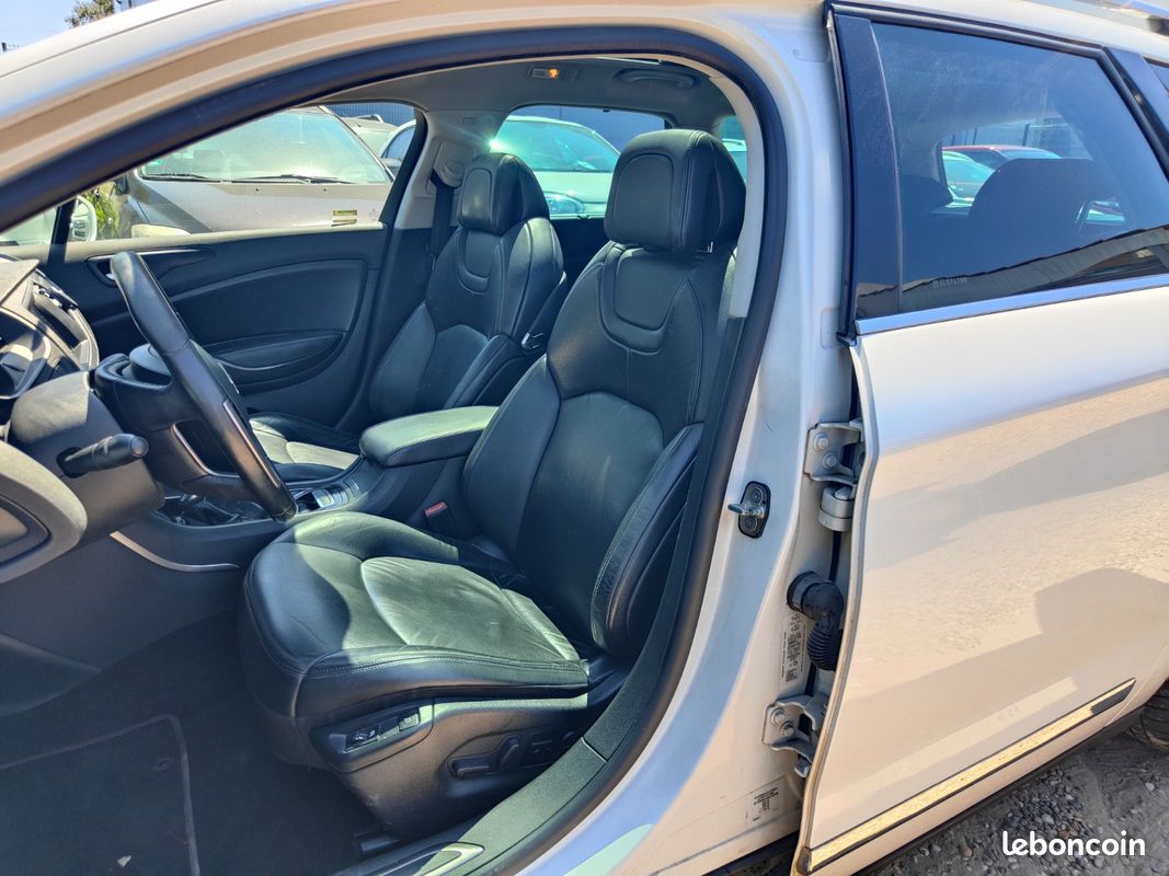 Citroën C5 Tourer 2.2 Hdi 200 ch Exclusive BVA * GARANTIE * REVISEE (image 7)