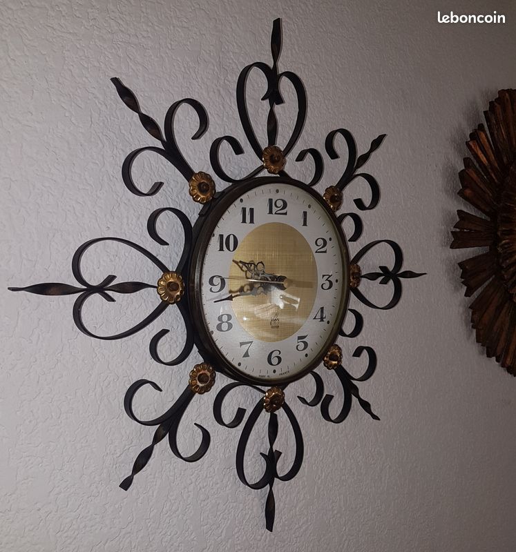 Horloge Murale Ancienne France - Forme Soleil, Bois Cuit Doré, XIX-XXe Siècle