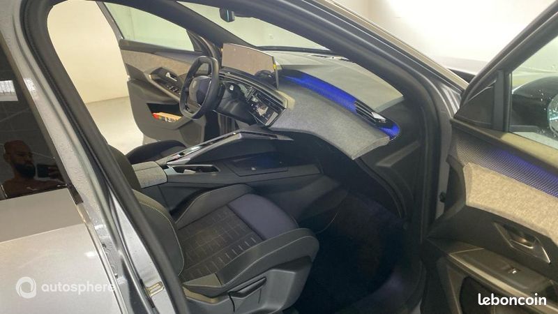 Peugeot 3008 1.2 Hybrid 145ch GT e-DCS6 (image 15)
