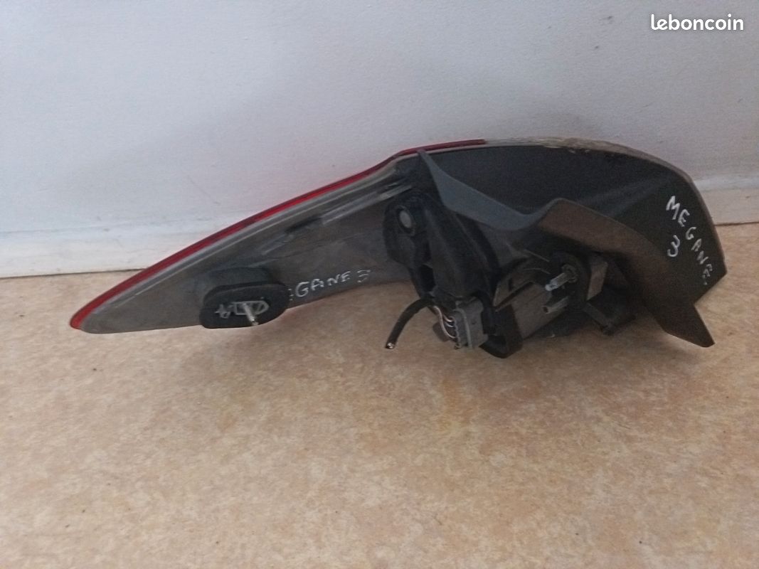 Feu arrière droit Renault Megan 3 phase 2 (image 2)