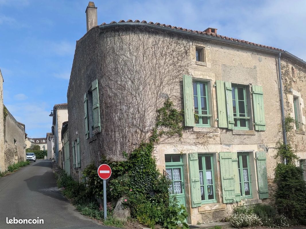 Appartement 4 pièces 100 m² · à Vouvant · 100 m² · 172 800 €