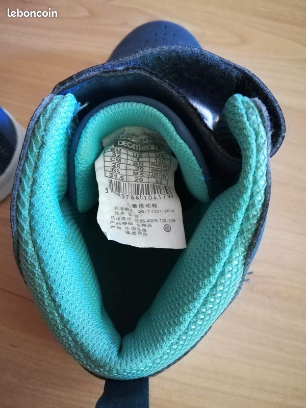 Chaussures de Basket Decathlon Taille 32 très bon état (image 2)