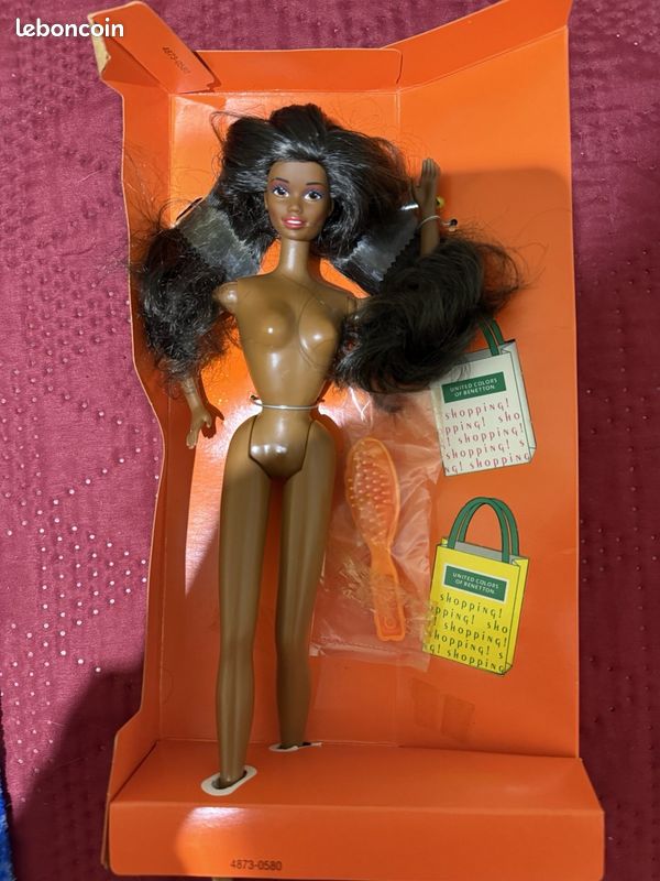 Doll Museum Malibu Christie Doll Barbie Benetton Shopping Christie