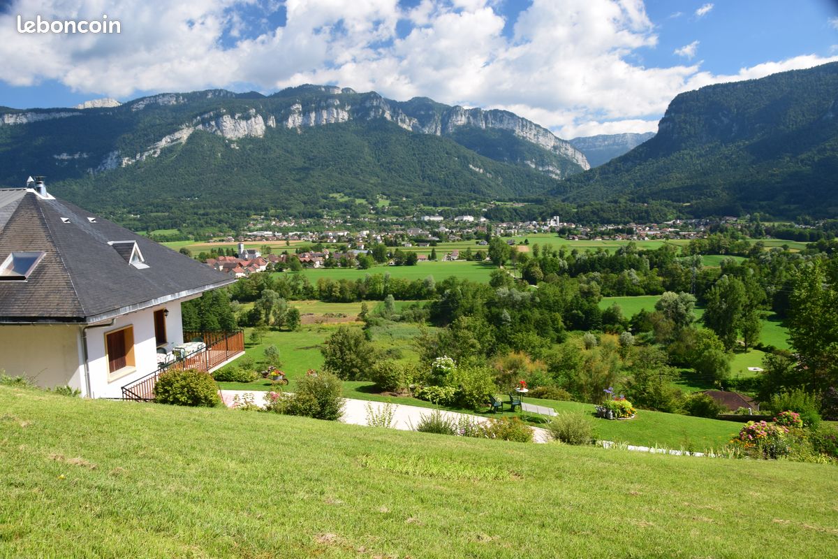 Appartement 4 pièces 100 m² · à Saint-Laurent-du-Pont · 100 m² · 1 370 €/mois