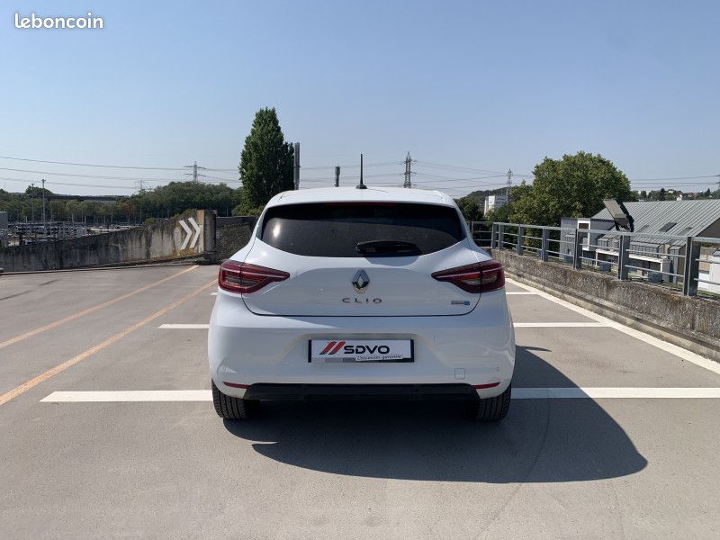 Renault CLIO V 1.6 E-TECH 145CH FULL HYBRID EVOLUTION (image 7)