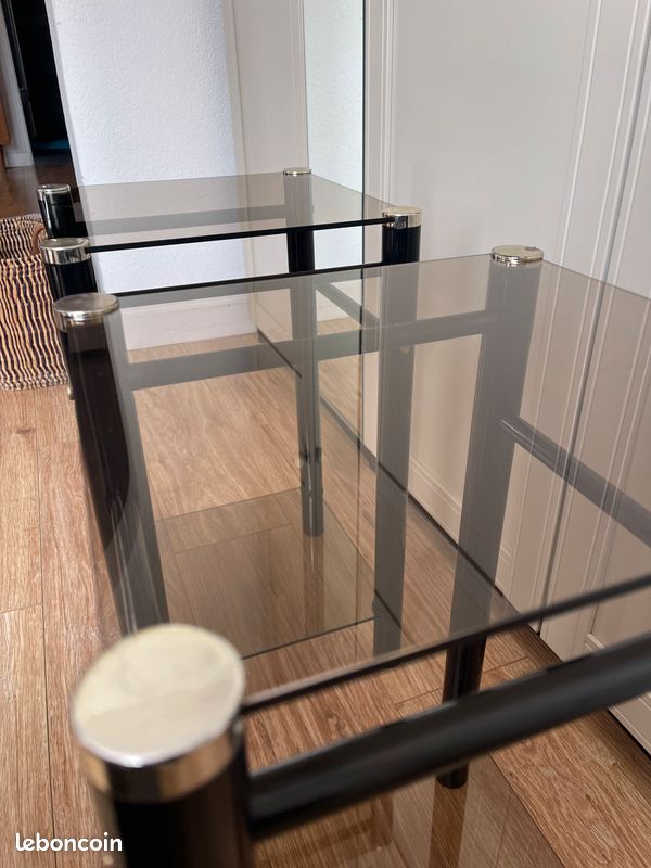 Tables d'appoint ou chevets en tube acier/verre fumé (image 6)