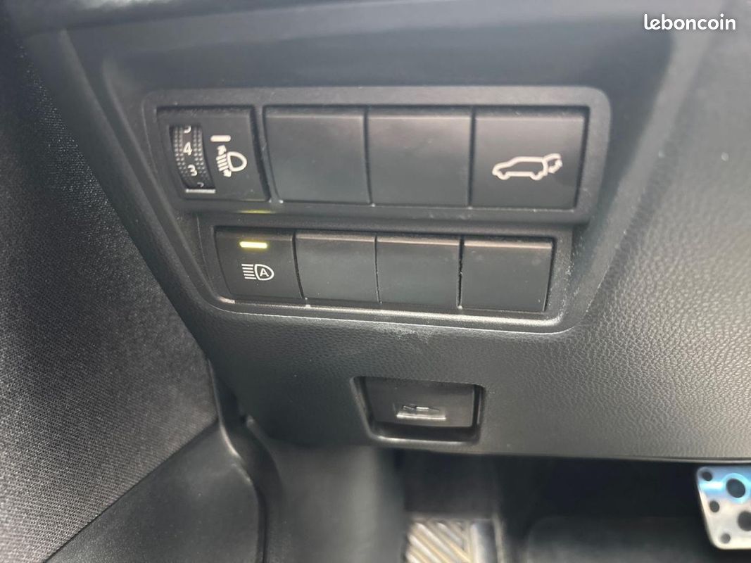 Toyota Yaris Cross 116h GR Sport MY22 (image 28)