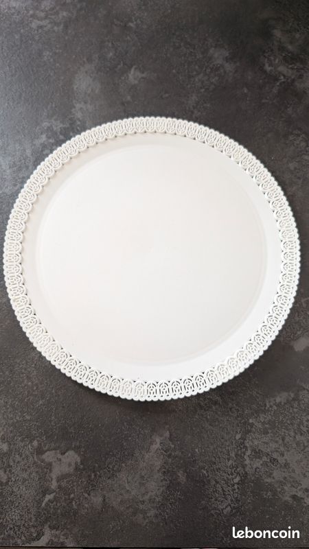 Plat de service imitation dentelles (image 1)