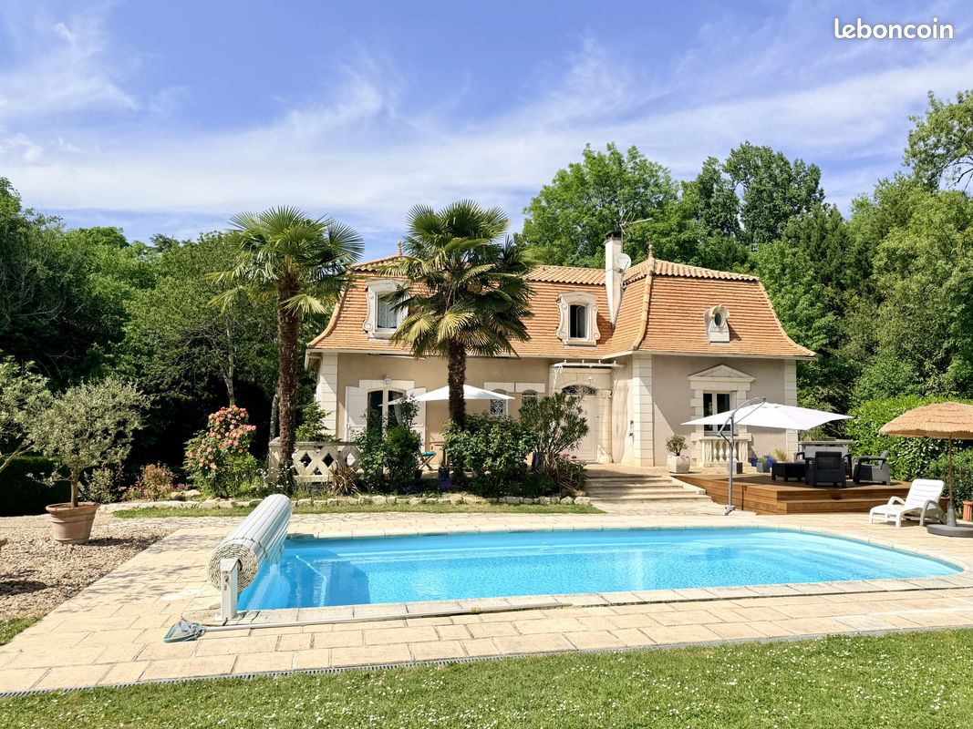 Maison 7 pièces 183 m² · à Chancelade · 183 m² · 418 000 €