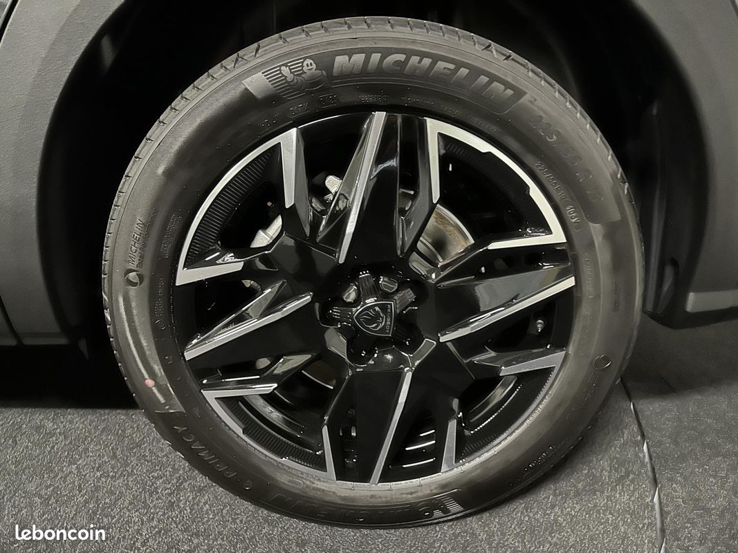 PEUGEOT 5008 1.2i Hybrid 145 e-DCS6 GT 360 7PL (image 5)