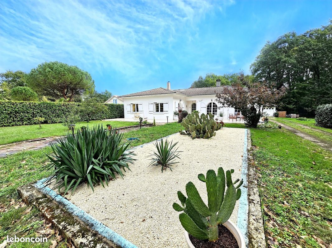 Maison 5 pièces 131 m² · à Saint-Germain-de-Lusignan · 131 m² · 296 800 €