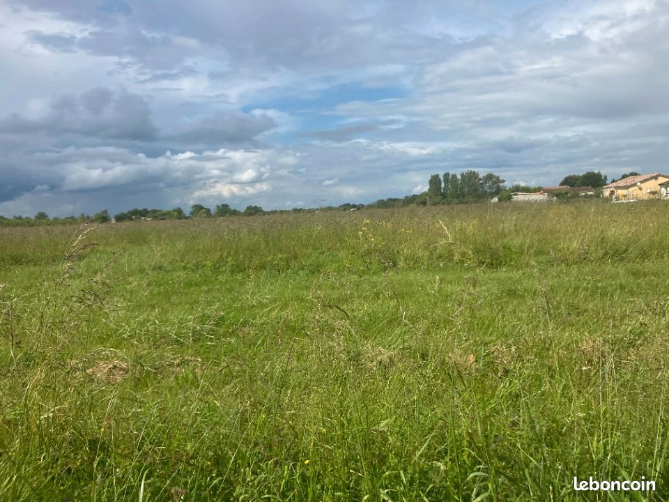 Terrain 1 000 m² Gironde Sur Dropt · à Gironde-sur-Dropt · 40 000 €