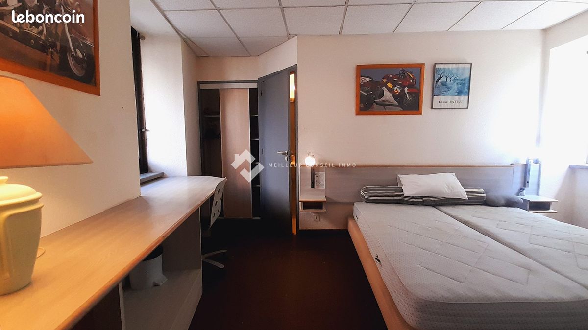 Maison 11 pièces 100 m² · à Saint-Sernin-sur-Rance · 100 m² · 75 000 €