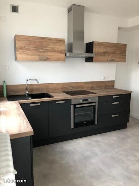 Appartement 3 pièces 82 m² · à Saint-Étienne · 82 m² · 660 €