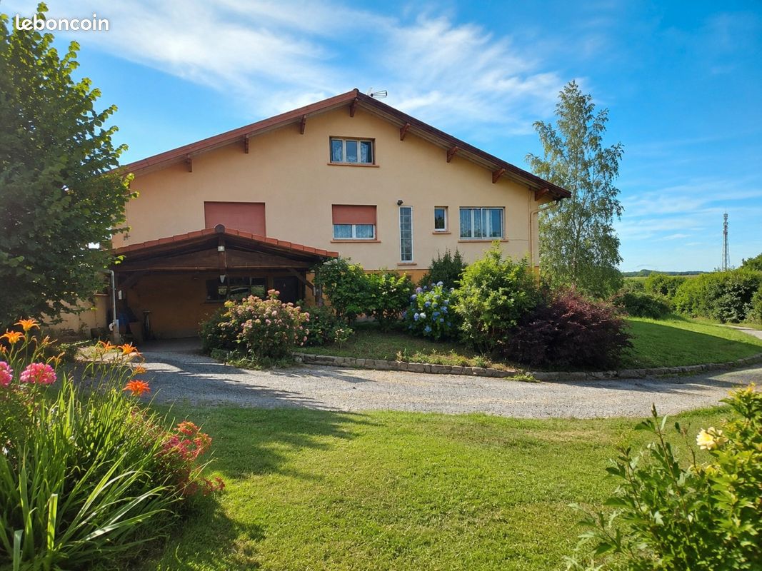 Maison 6 pièces 160 m² · à Dompaire · 160 m² · 185 000 €