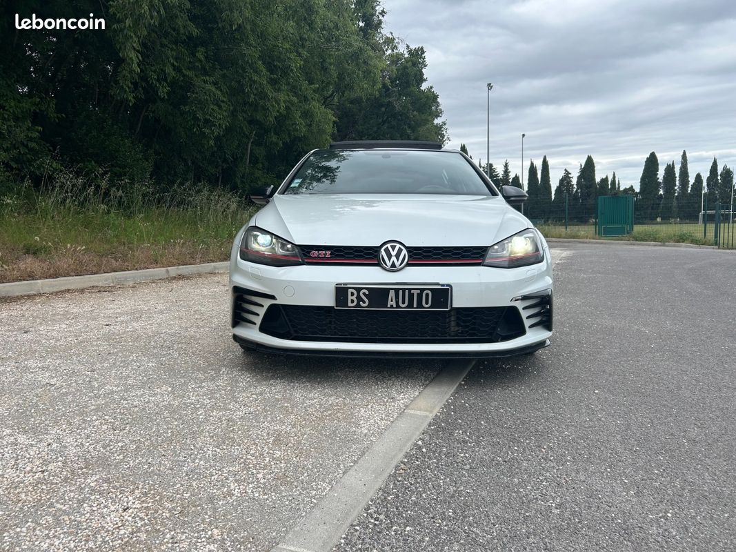 VOLKSWAGEN GOLF 7 GTI 2.0 TFSI 16V 265 ch Club Sport Toit Ouvrant Sièges Récaro GPS Garantie 12 mois (image 4)