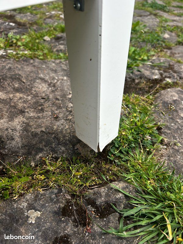 Table basse blanche (image 6)