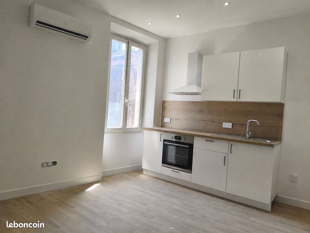 Appartement 1 pièce 20 m² · à Gonfaron · 20 m² · 520 €