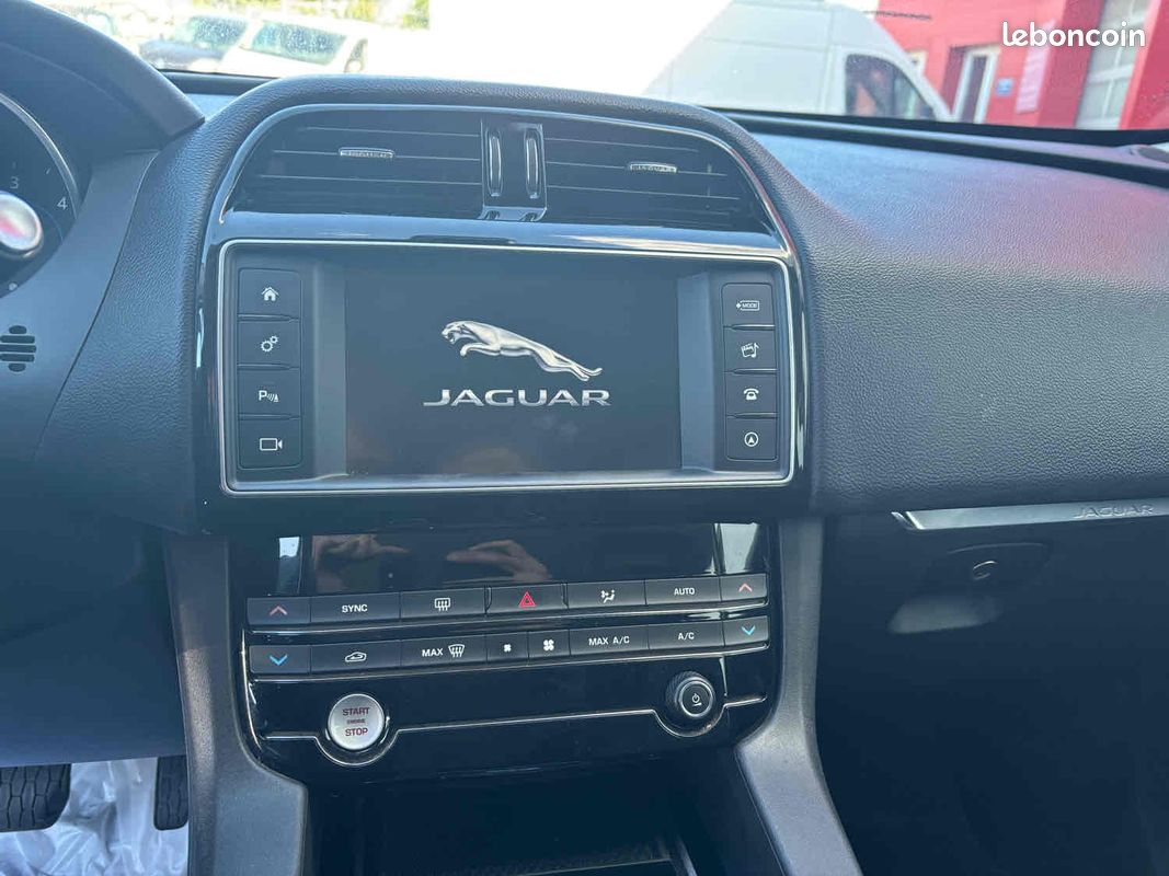 Jaguar f-pace 2017 (image 14)