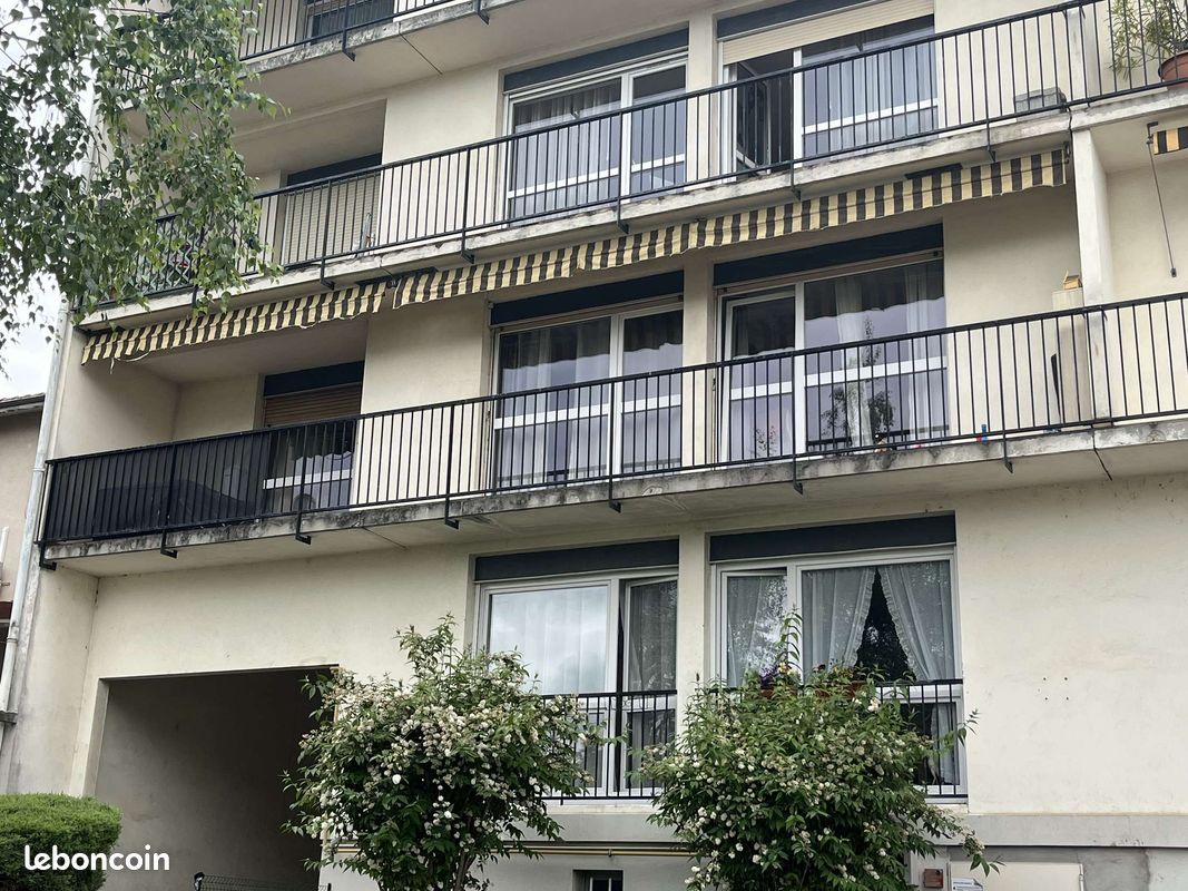 Appartement 4 pièces 105 m² · à Voiron · 105 m² · 1 095 €/mois