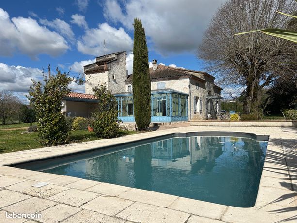 Maison 6 pièces 296 m²